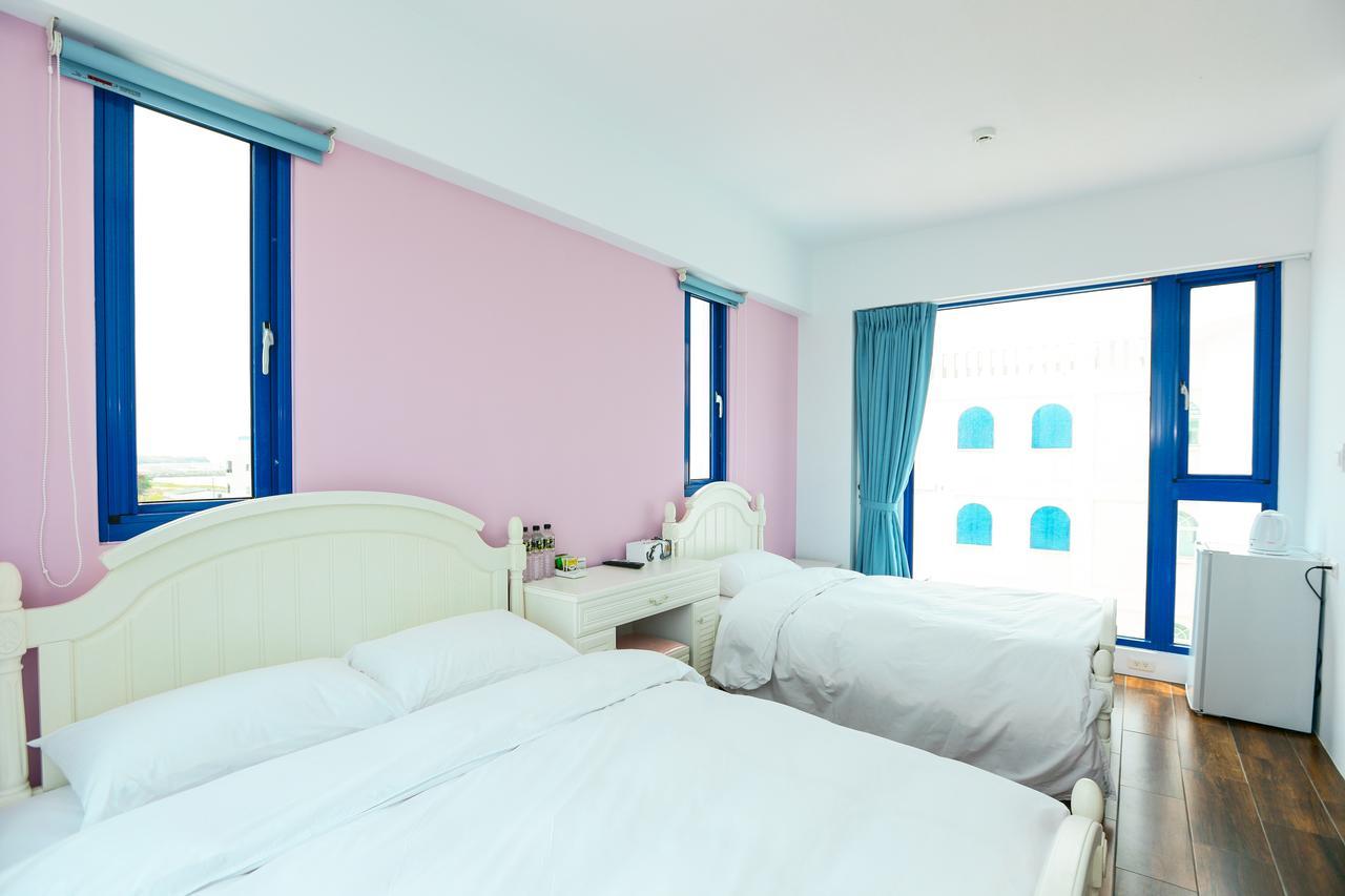 Travel Light House Bed & Breakfast Magong Exterior photo